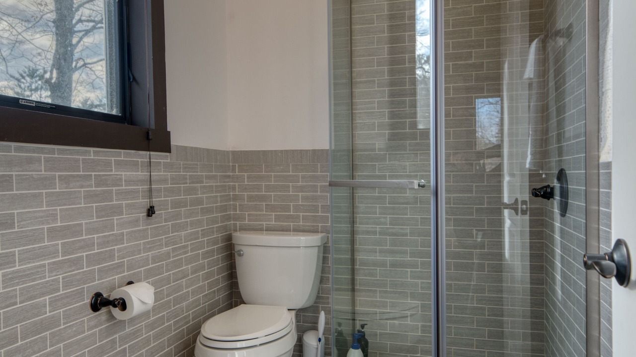 Photo of Bathroom in Oak Hill