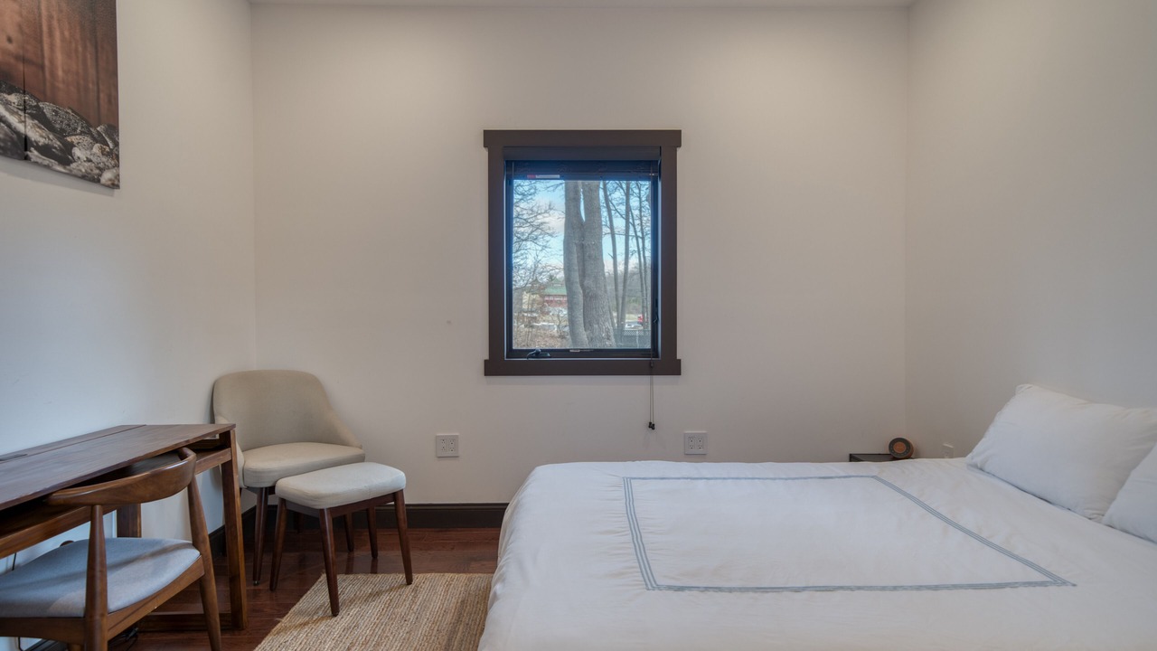 Photo of Bedroom in Oak Hill