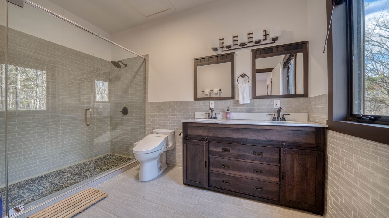 Photo of Bathroom in Oak Hill