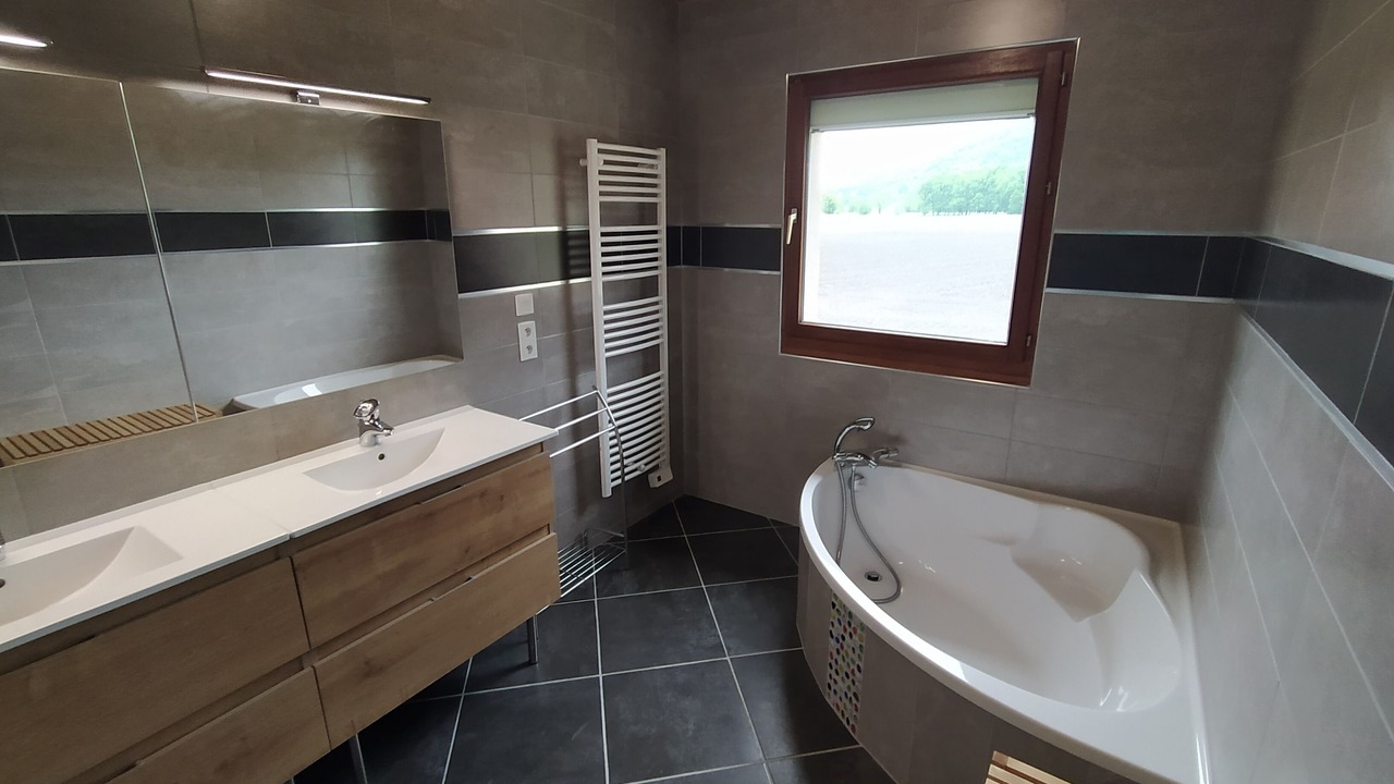 Photo of Bathroom in Adast