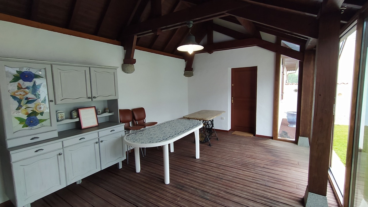 Photo of Outdoor in Adast