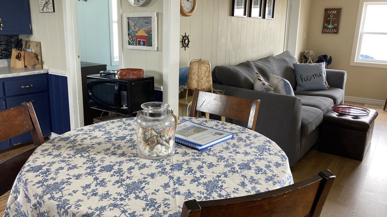 Photo of Livingroom in Charlos Cove