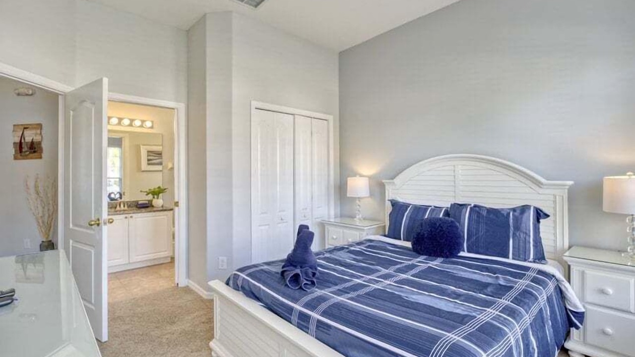 Photo of Bedroom in Tuscan Hills
