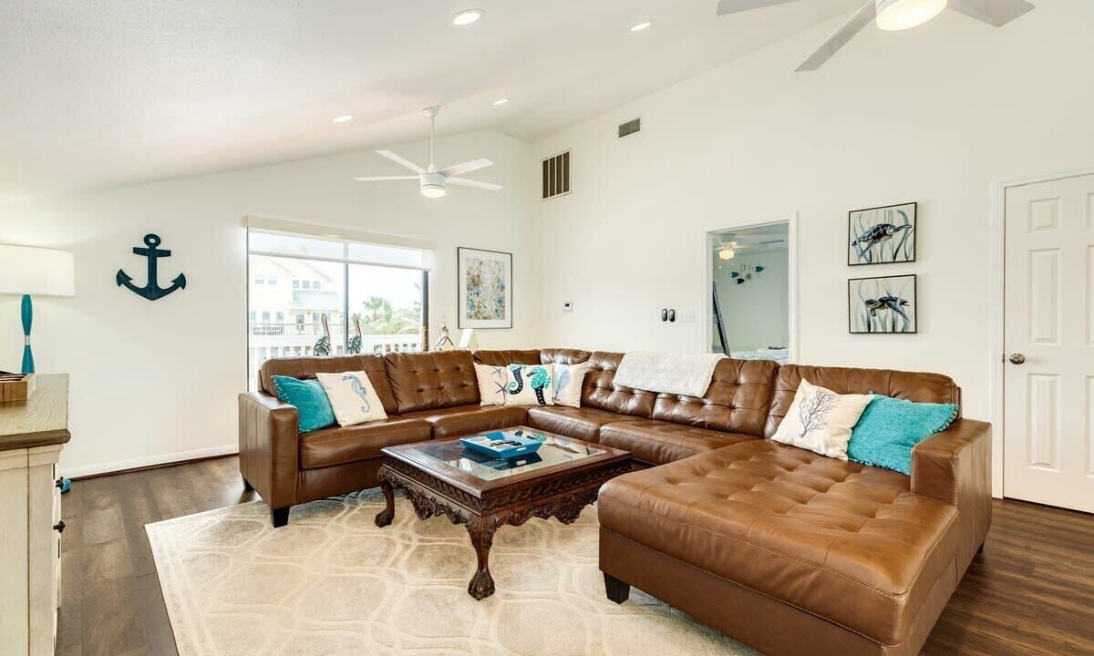 Photo of Livingroom in Isla Del Sol