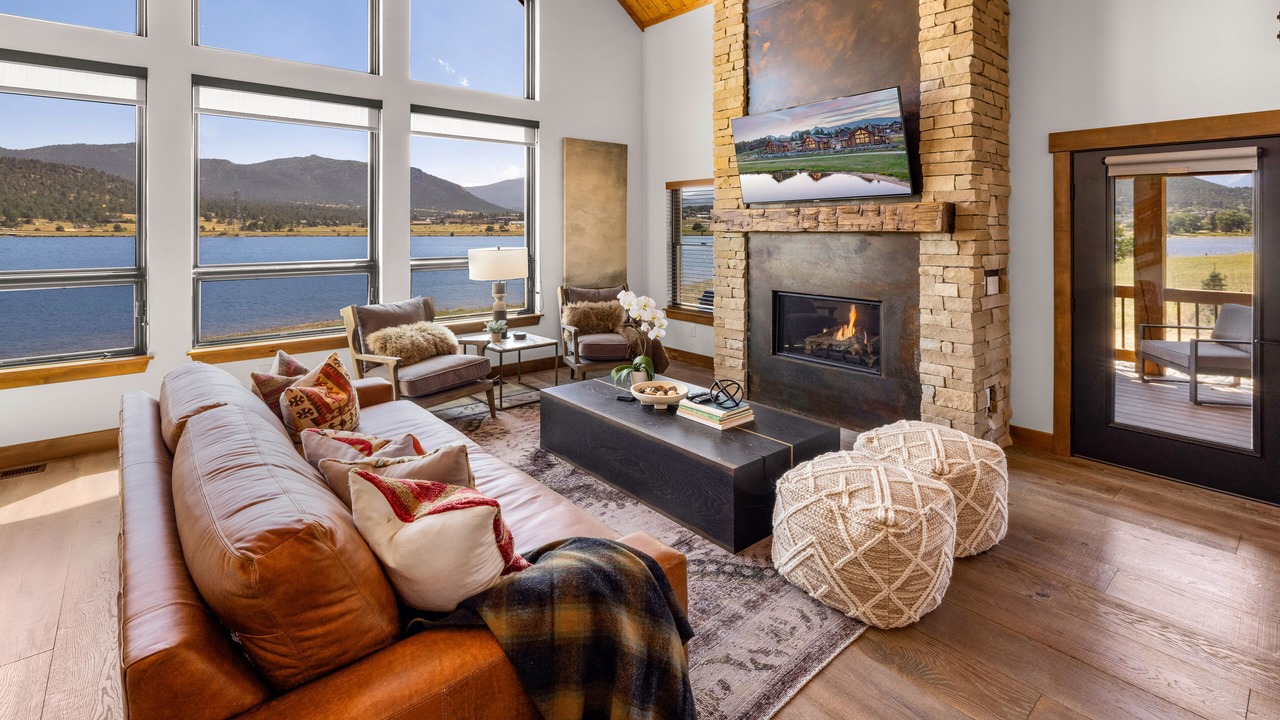 Photo of Livingroom in Estes Park