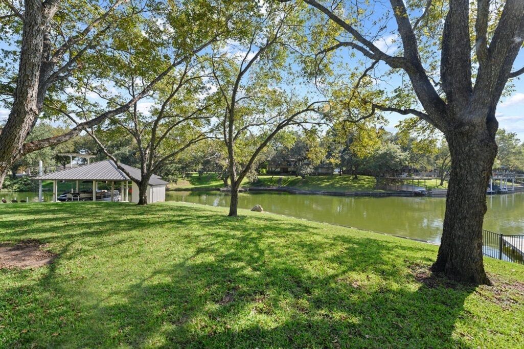 Photo of Outdoor in Kingsland