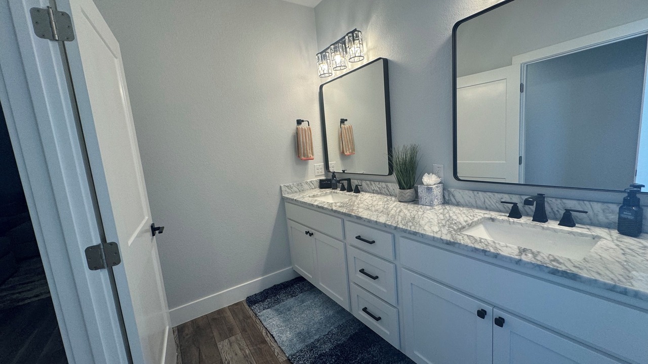 Photo of Bathroom in Kingsland