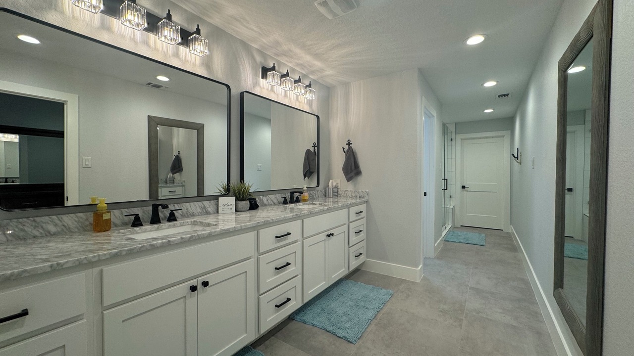 Photo of Bathroom in Kingsland