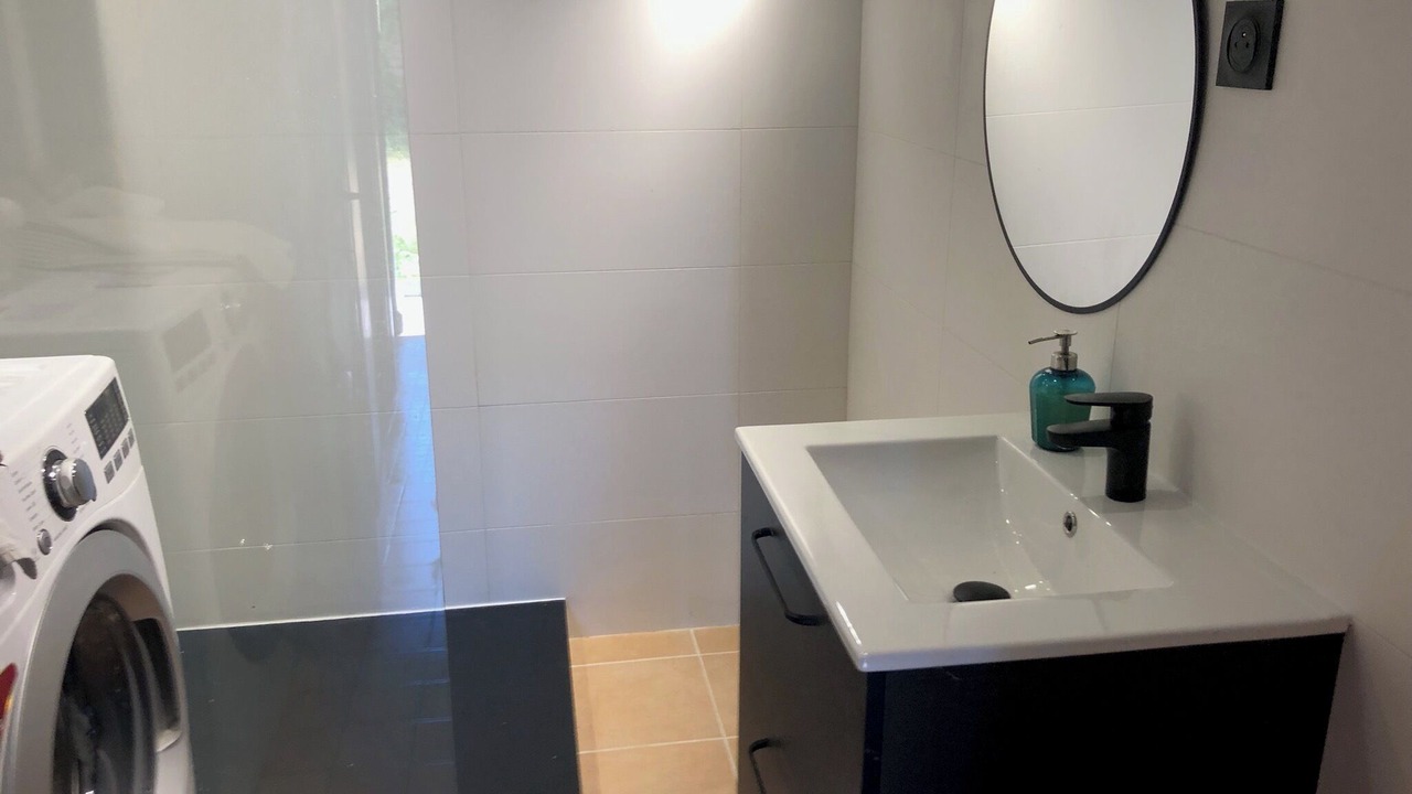 Photo of Bathroom in Sarge-les-le-Mans