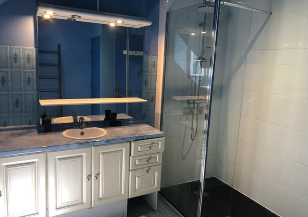 Photo of Bathroom in Sarge-les-le-Mans