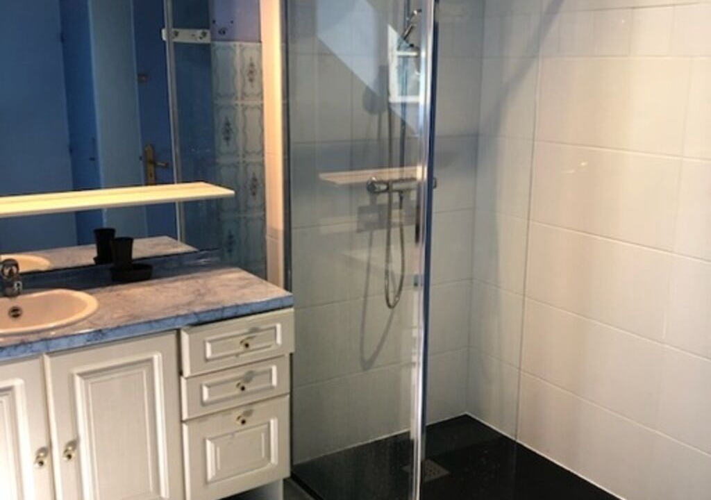 Photo of Bathroom in Sarge-les-le-Mans