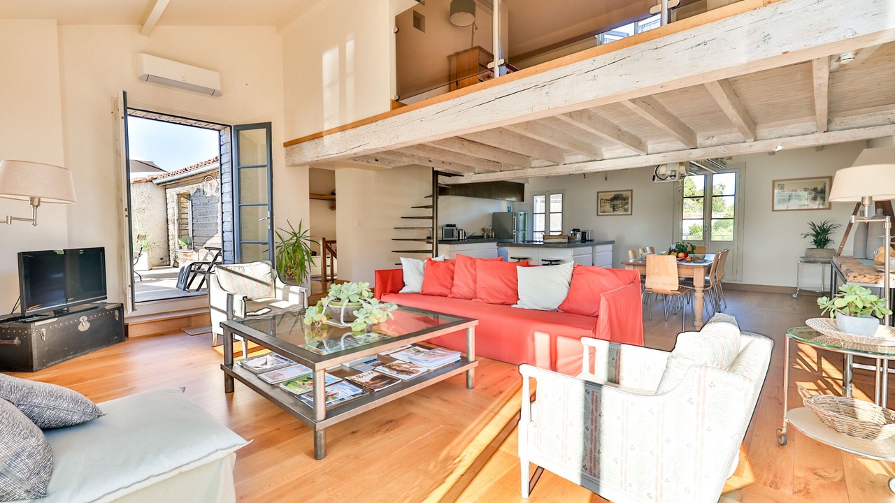 Photo of Livingroom in Jarnac