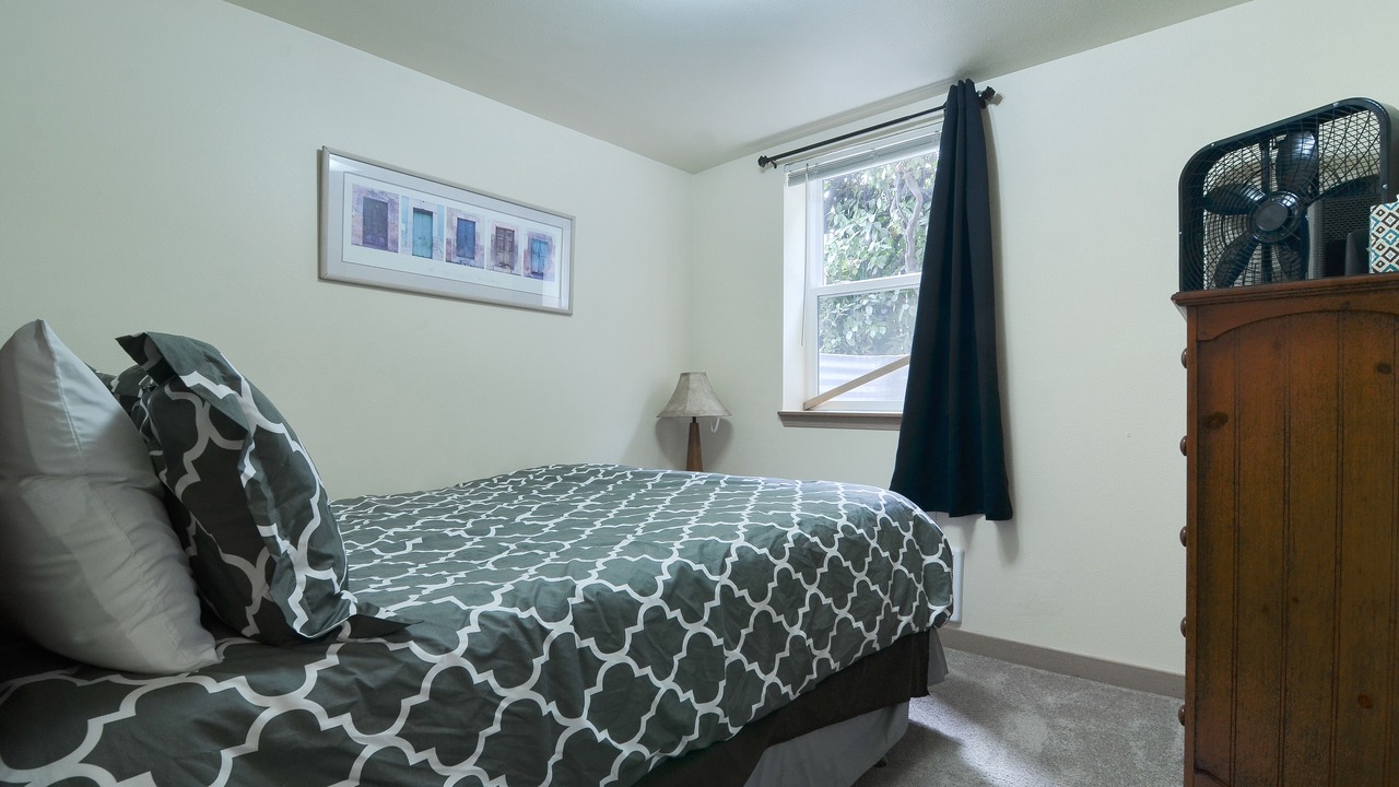 Photo of Bedroom in Squire Park