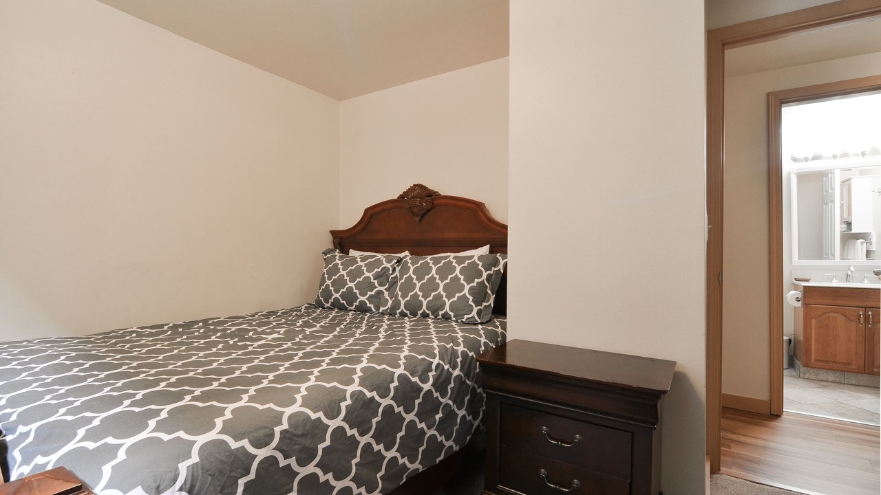 Photo of Bedroom in Squire Park