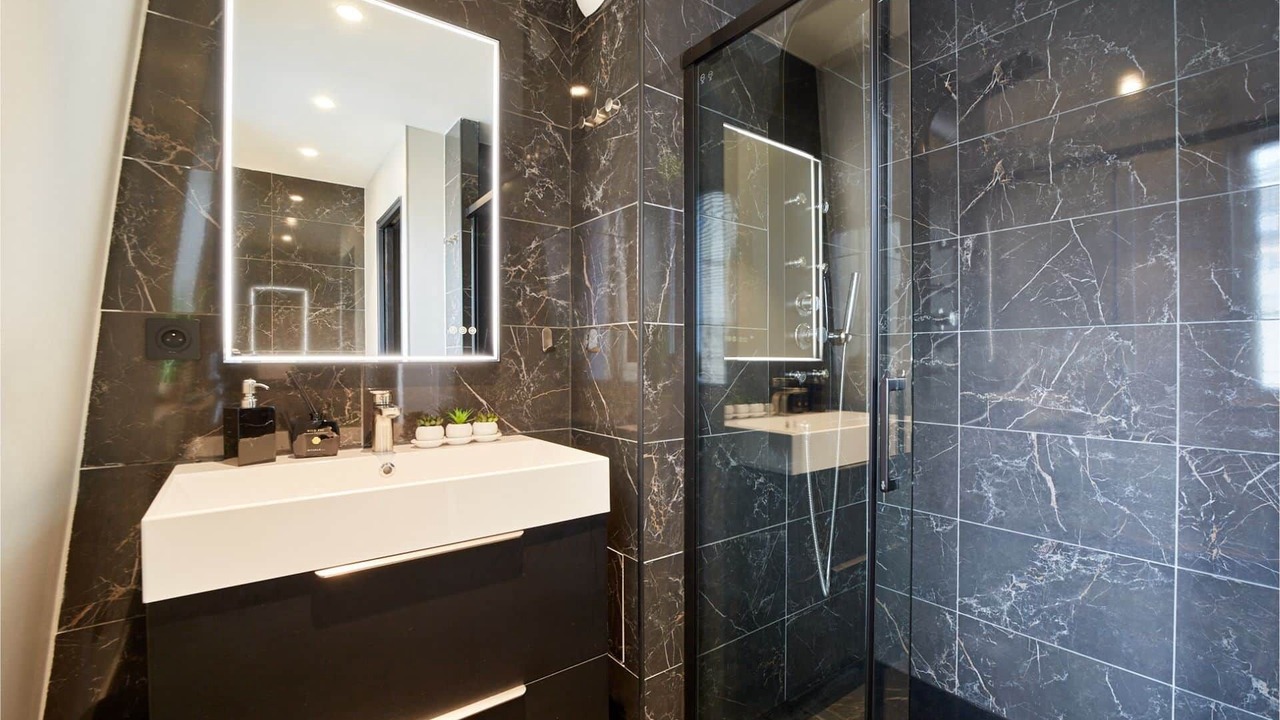 Photo of Bathroom in Centre Ville