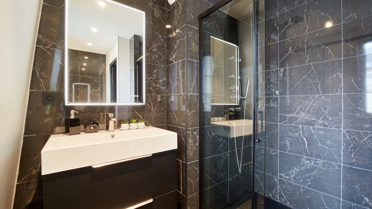 Photo of Bathroom in Centre Ville