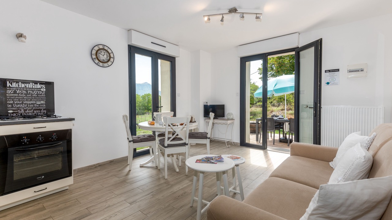 Photo of Livingroom in Champtercier