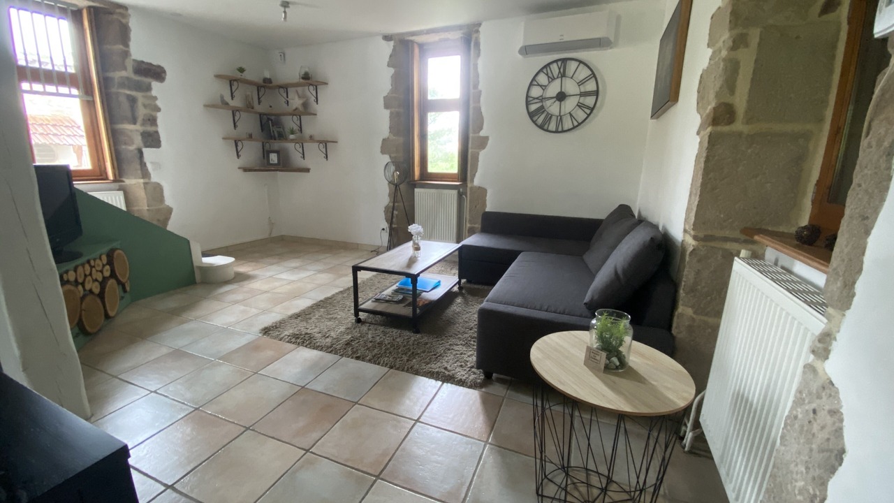 Photo of Livingroom in Largentiere