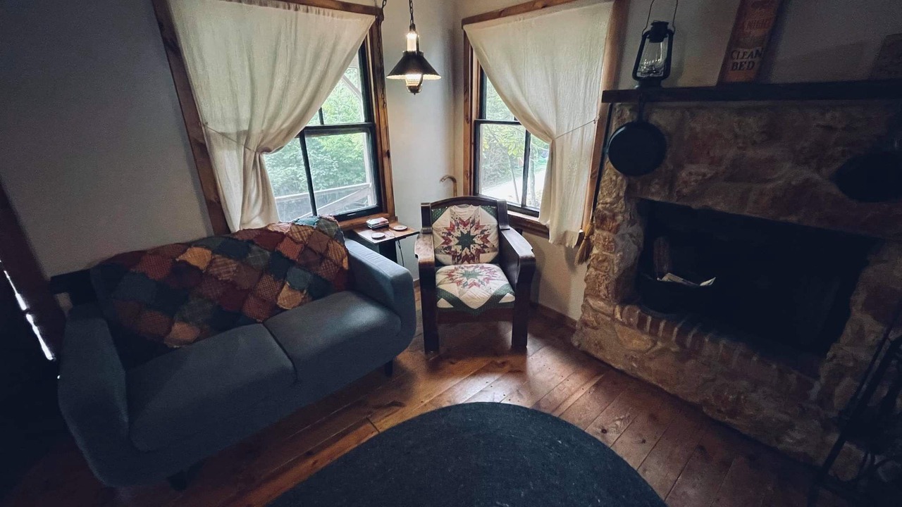 Photo of Livingroom in Marthasville