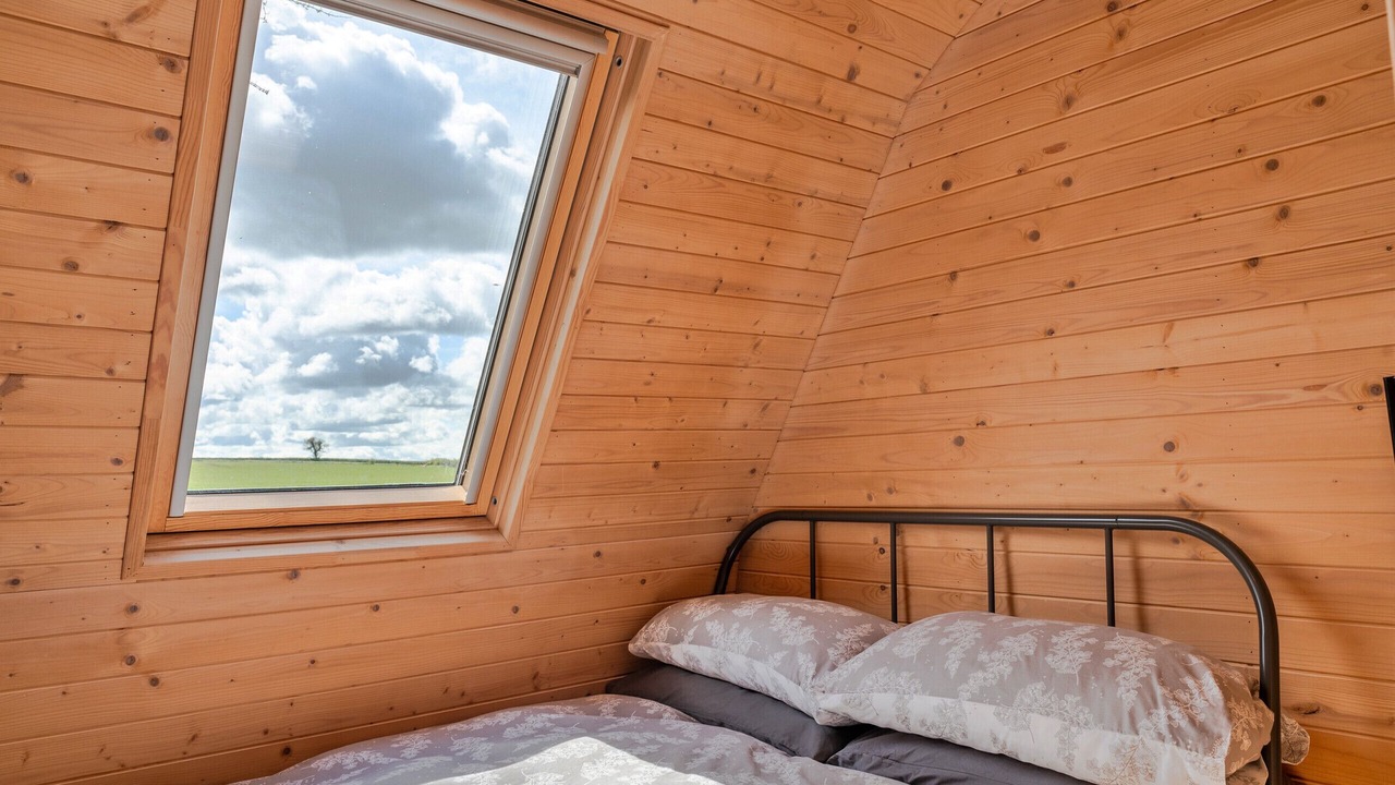 Photo of Bedroom in Shoscombe