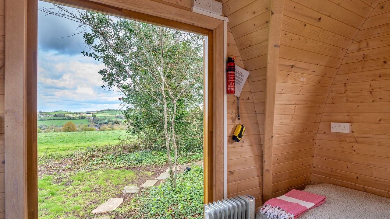 Photo of Bedroom in Shoscombe