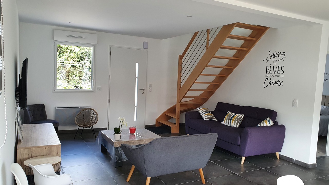 Photo of Livingroom in Carly