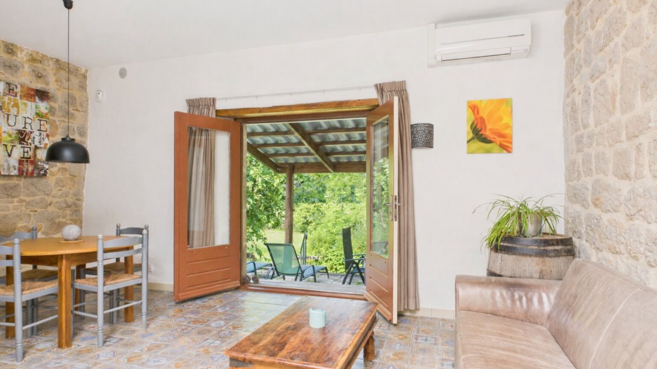 Photo of Livingroom in Largentiere