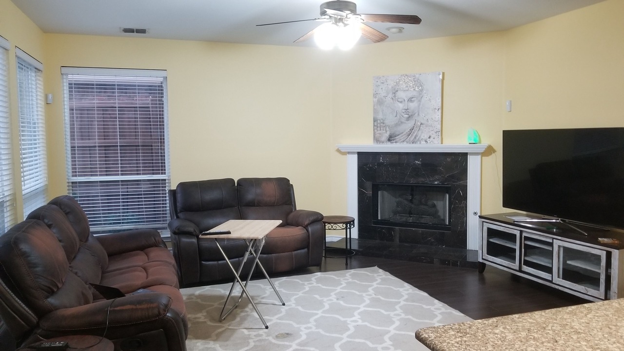 Photo of Livingroom in Carrollton