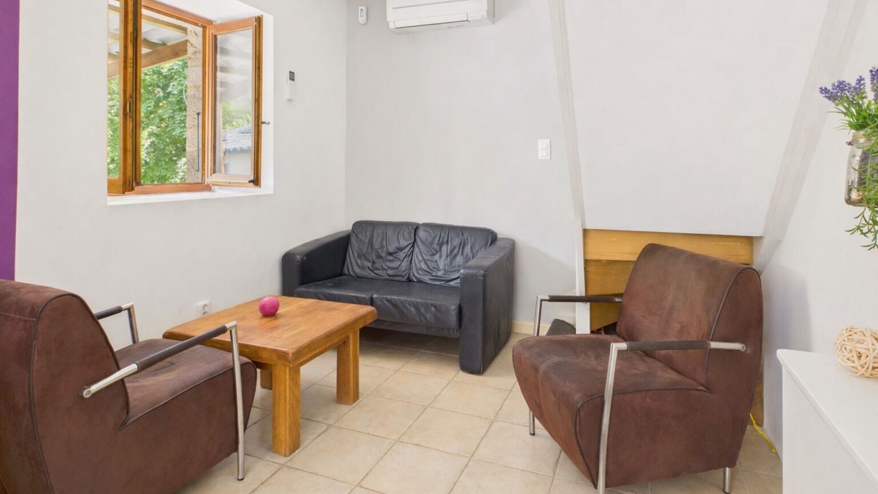 Photo of Livingroom in Largentiere