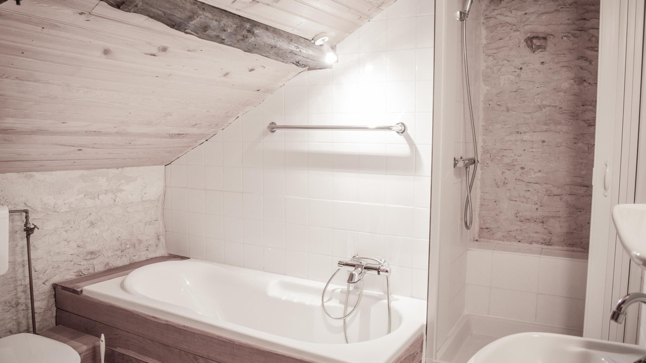 Photo of Bathroom in Puy-l'Eveque