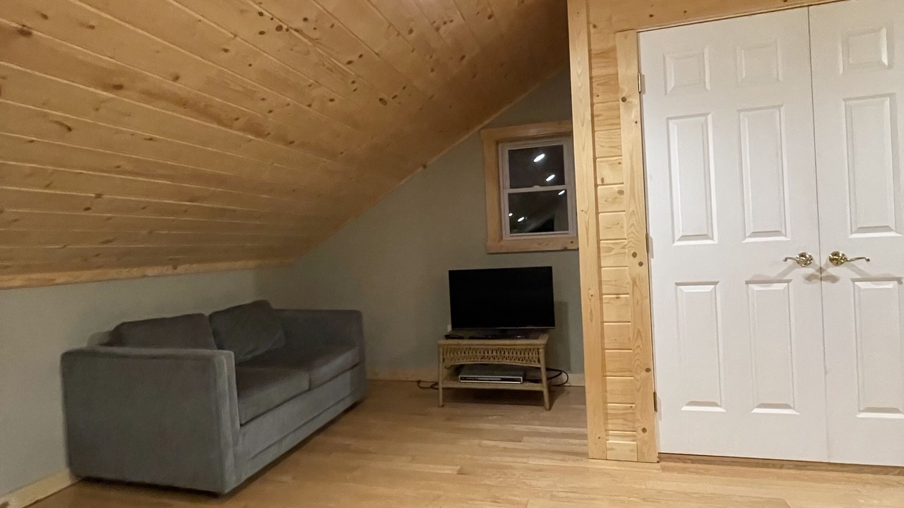 Photo of Livingroom in Pittsburg