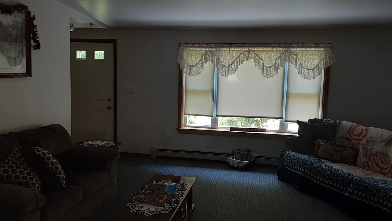 Photo of Livingroom in Town of Torrey
