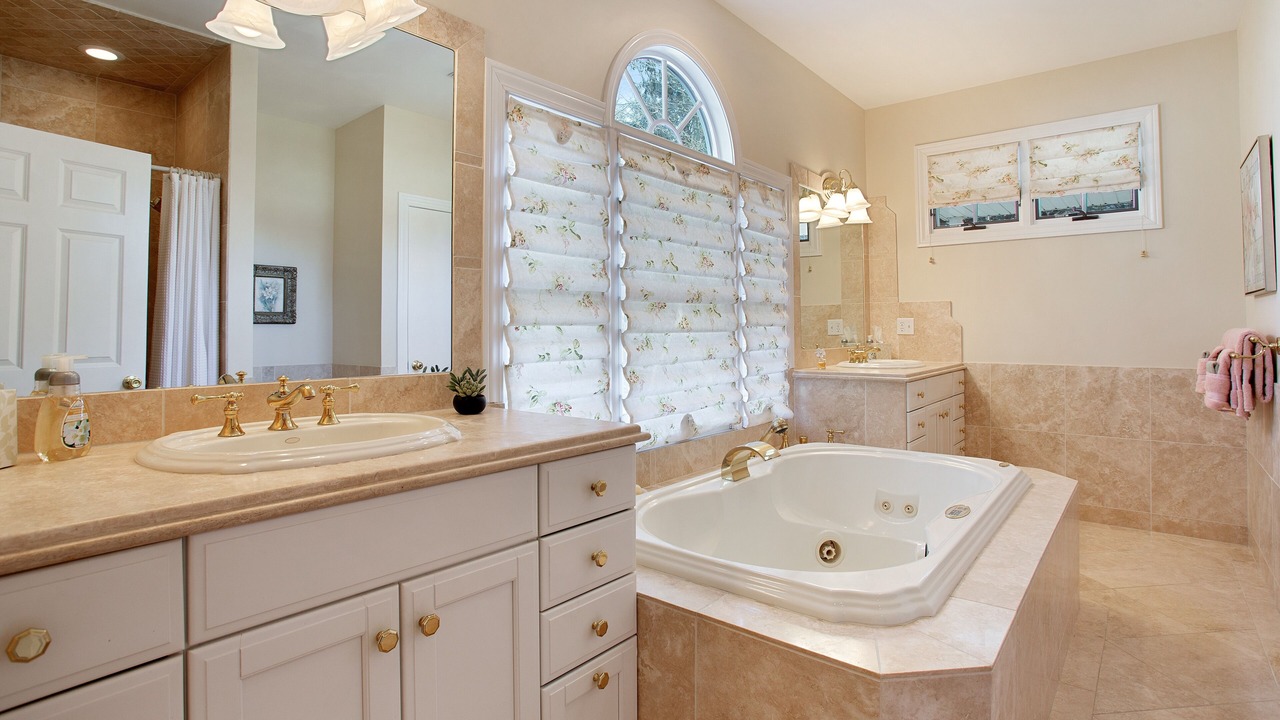 Photo of Bathroom in Lake Michigan Beach