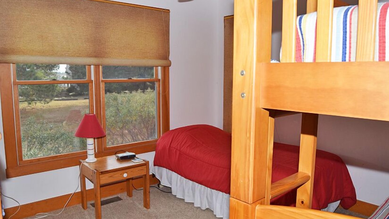 Photo of Others in Deep Hole