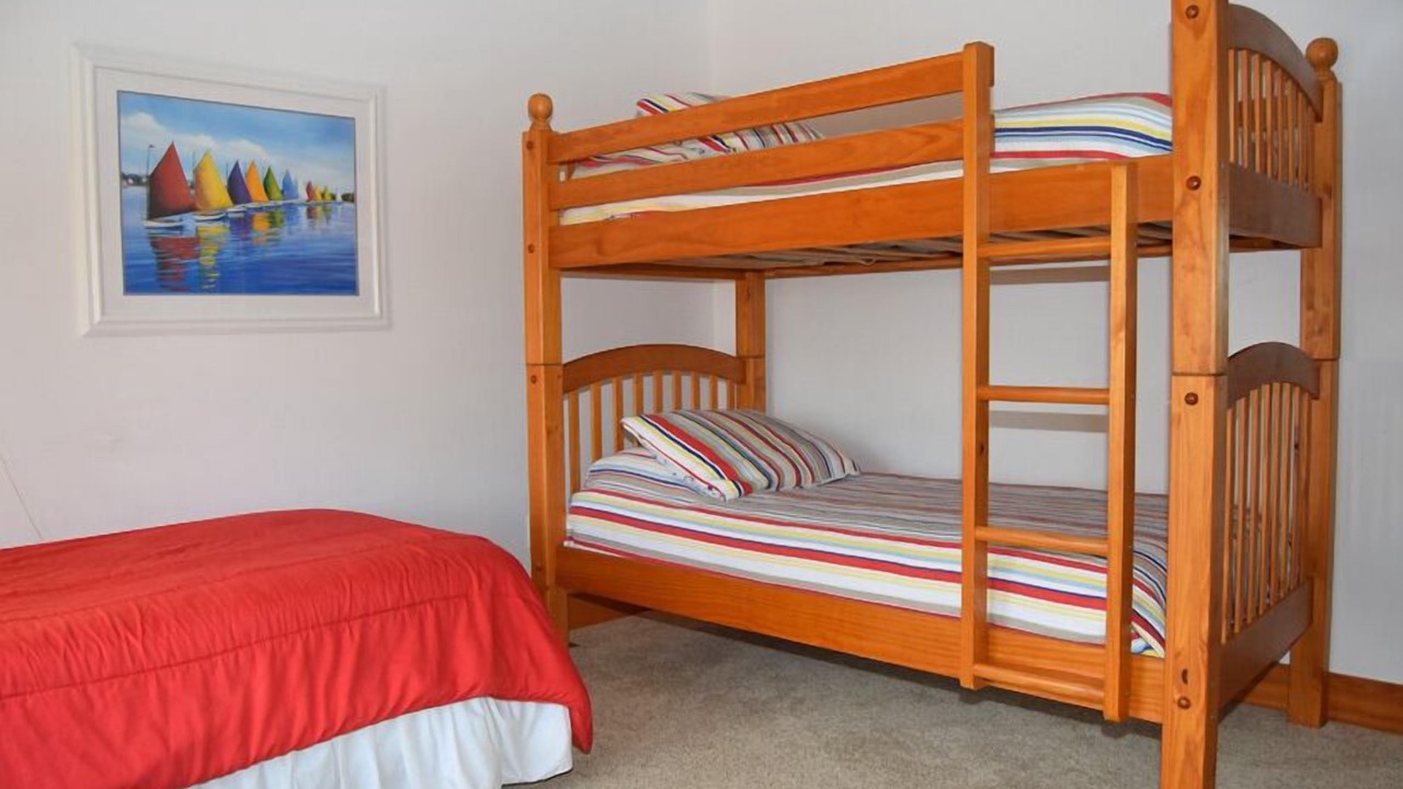 Photo of Others in Deep Hole