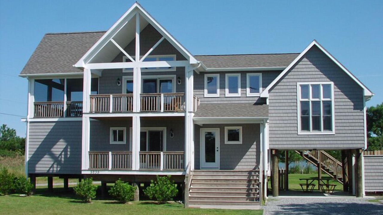 Photo of Others in Deep Hole