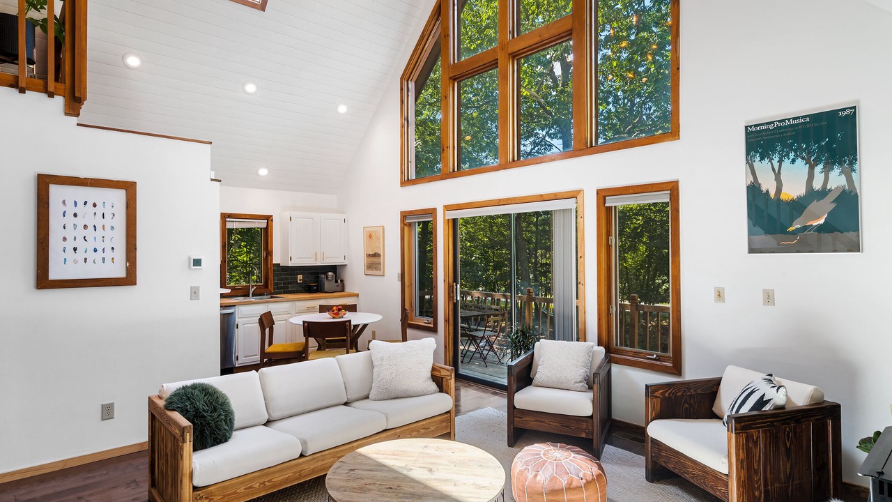 Photo of Livingroom in East Stroudsburg