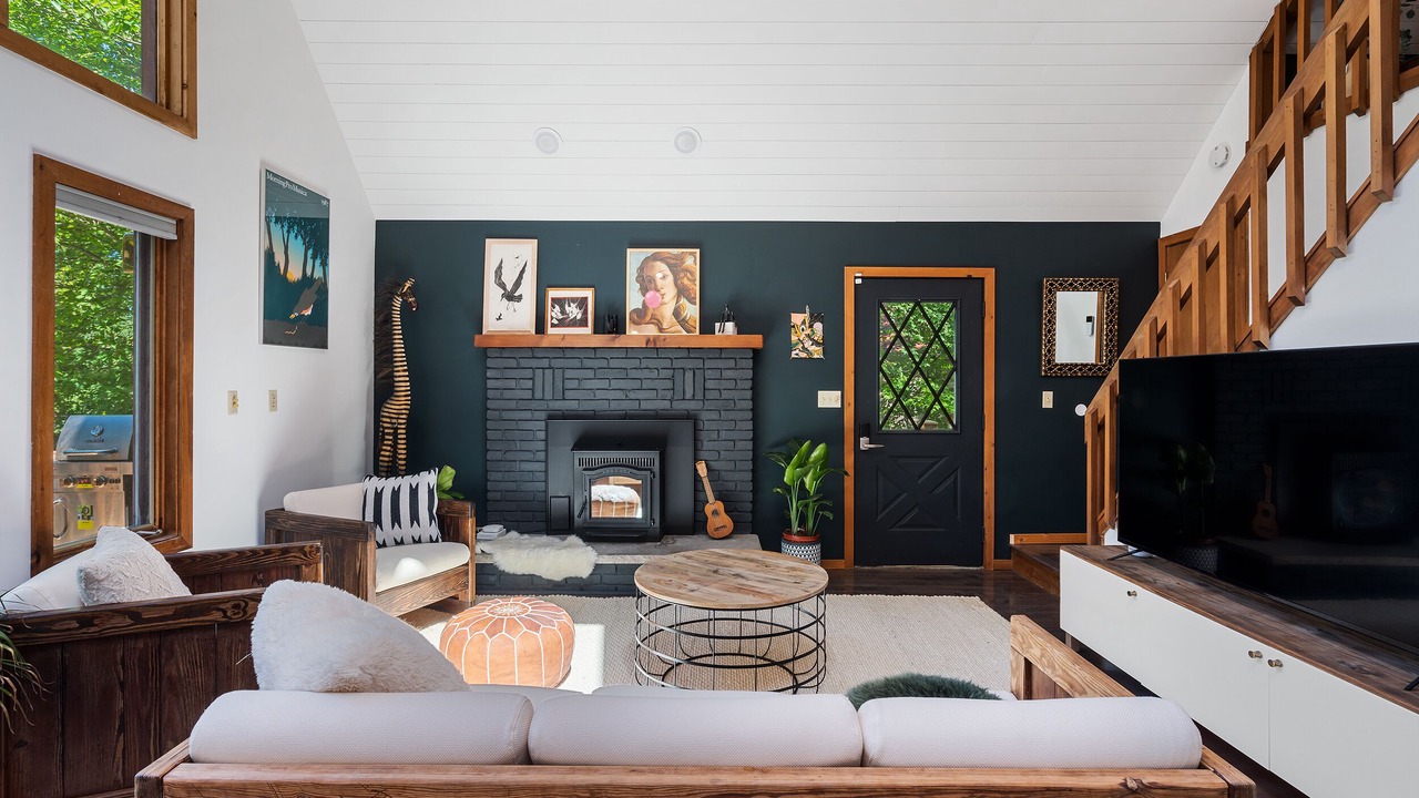 Photo of Livingroom in East Stroudsburg