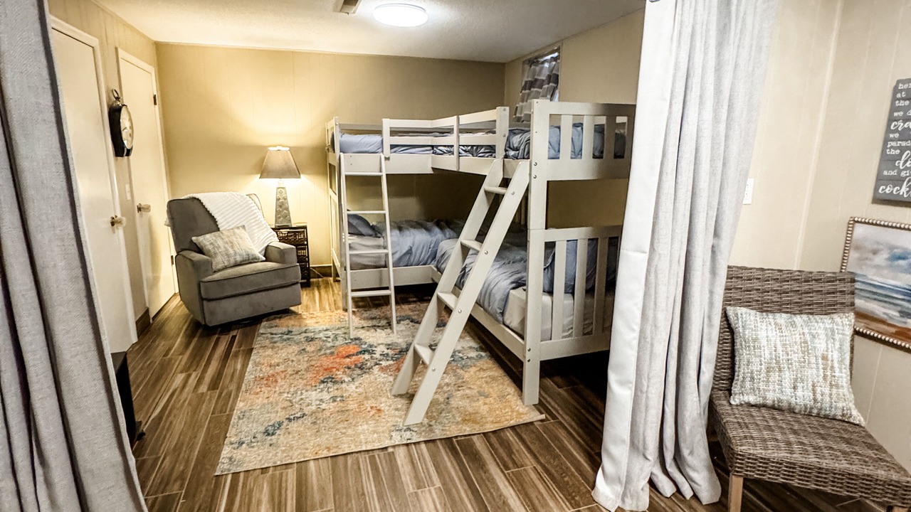 Photo of Bedroom in Sunrise Beach