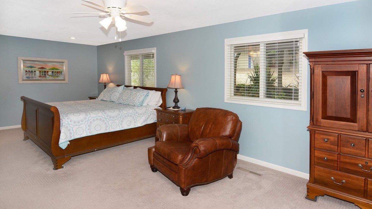 Photo of Bedroom in Sunrise Beach
