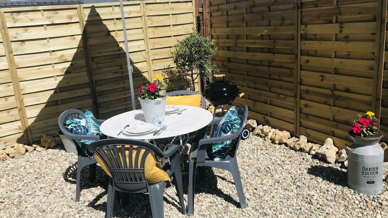 Photo of Outdoor in Toussaint