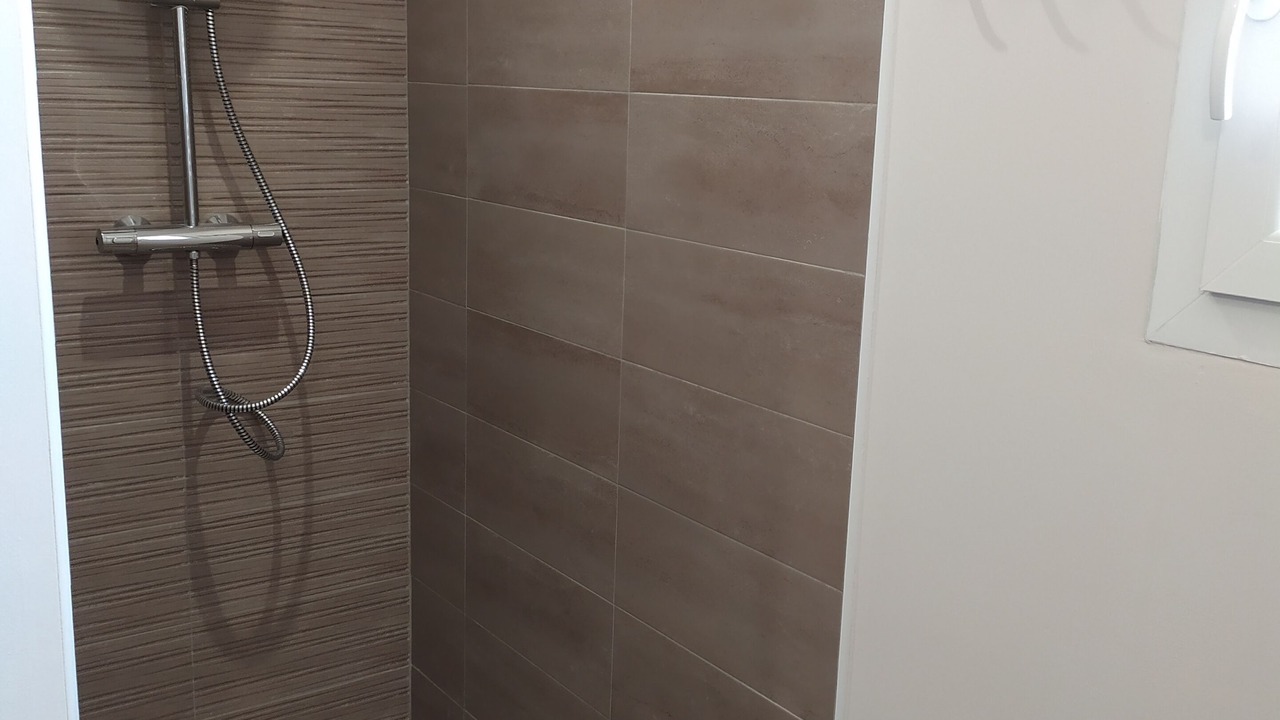 Photo of Bathroom in Salindres
