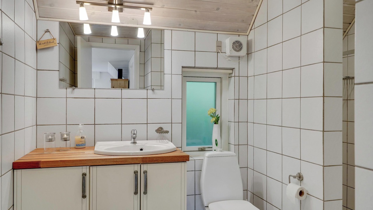 Photo of Bathroom in Henne