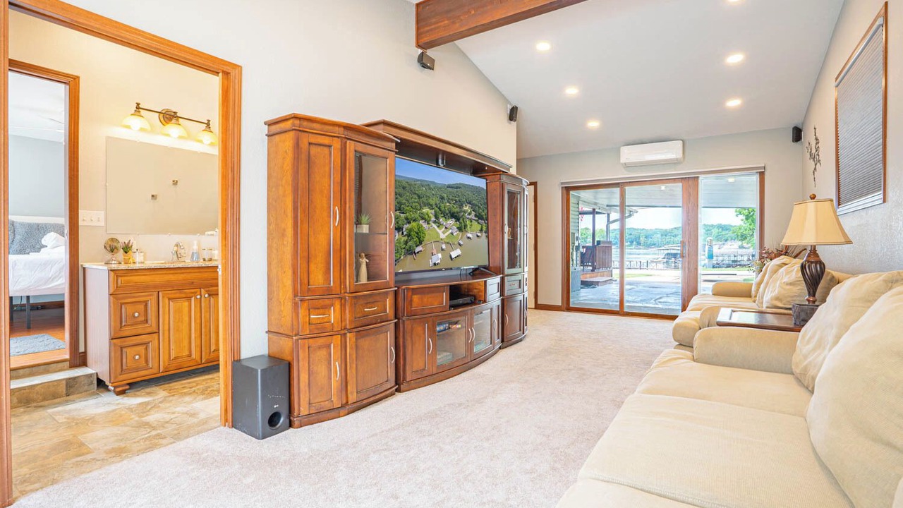 Photo of Bedroom in Camdenton
