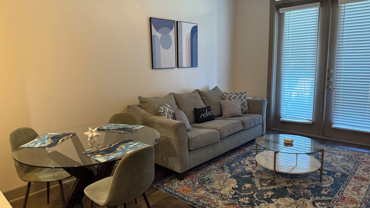 Photo of Livingroom in East Downtown Houston