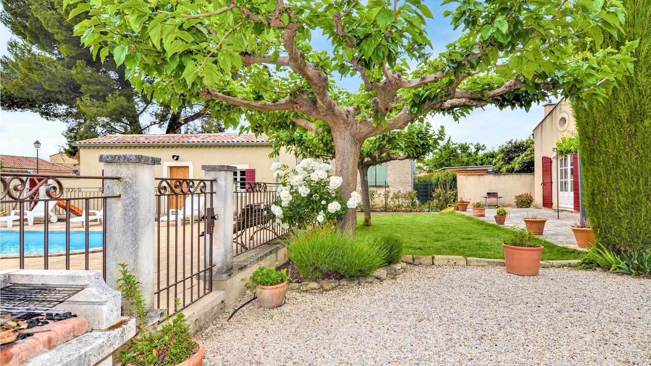 Photo of Others in Maillane