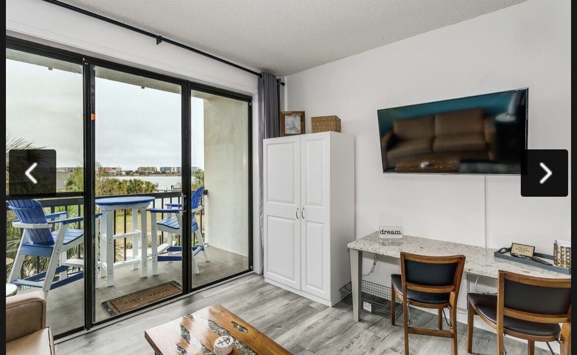 Photo of Livingroom in Fort Walton Beach