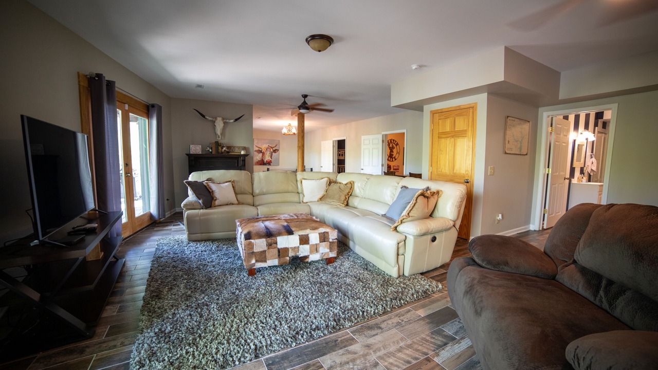 Photo of Livingroom in Townville