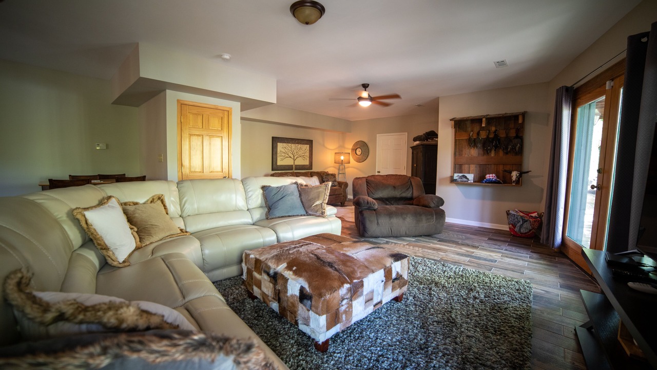 Photo of Livingroom in Townville