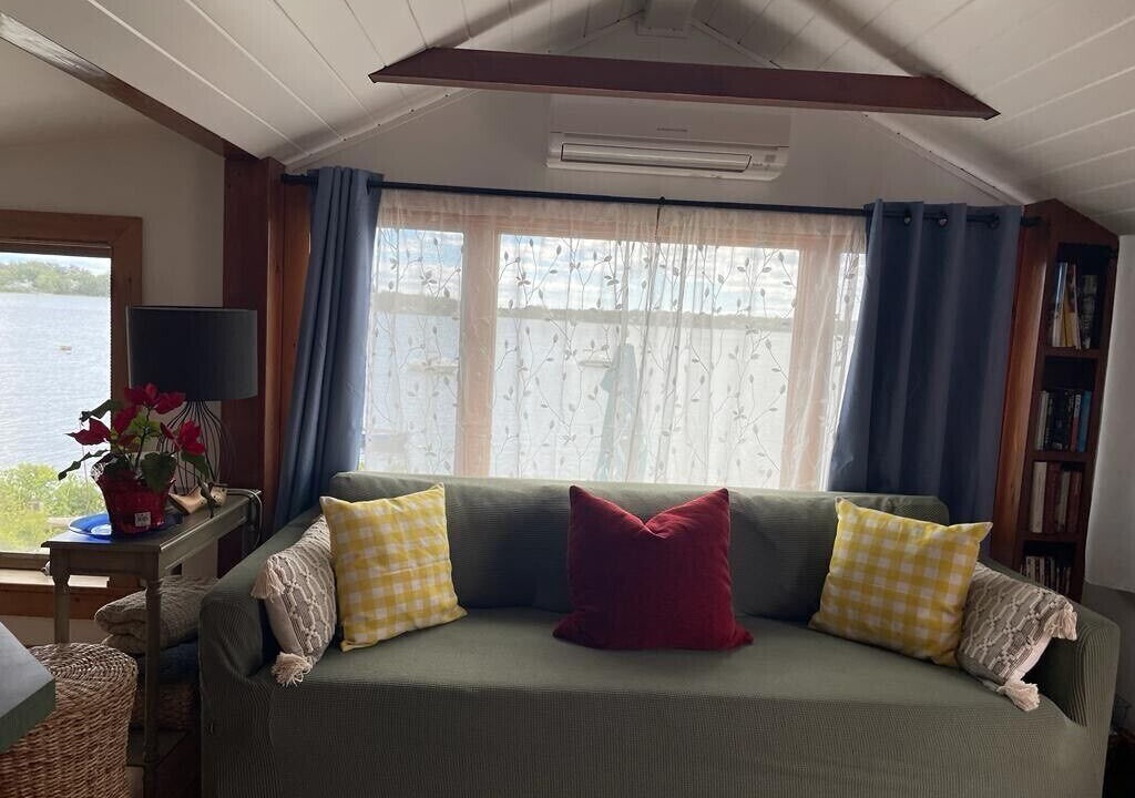 Photo of Livingroom in Buzzards Bay